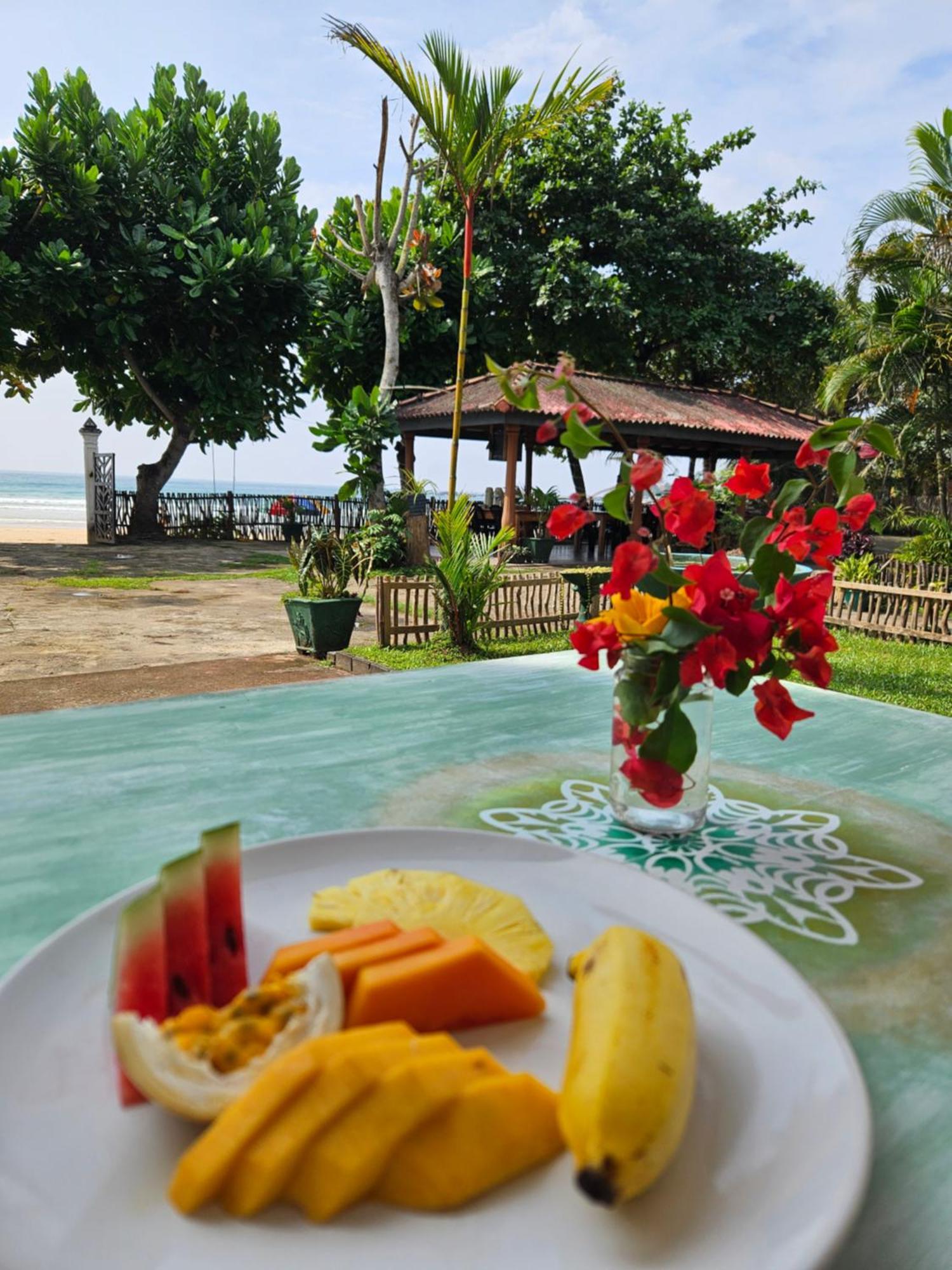 Balance Beach Resort Dikwella Sur Exterior foto